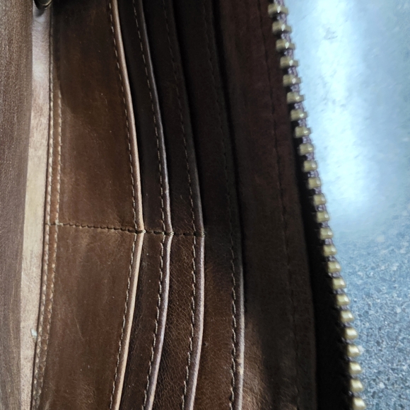 Love 41 Continental Wallet - Picture 4 of 5